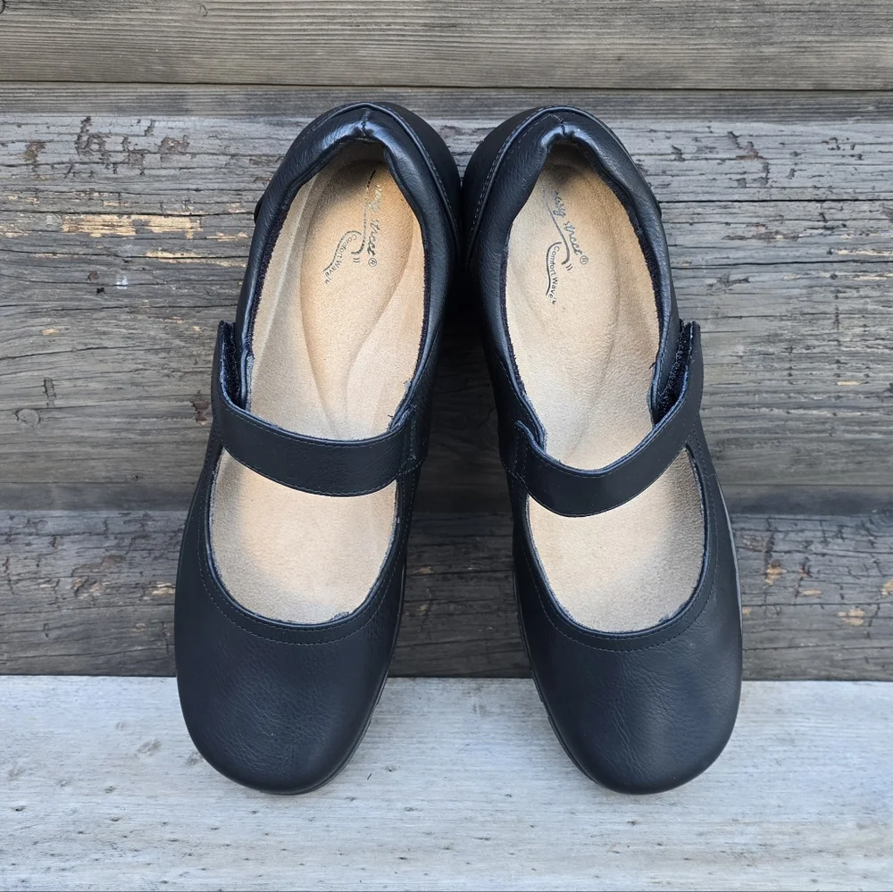 Easy Street NEW Archer Preppy Minimalist Mary Jane Wave Comfort Wedge 9.5M